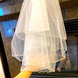 Gorgeous wedding veil